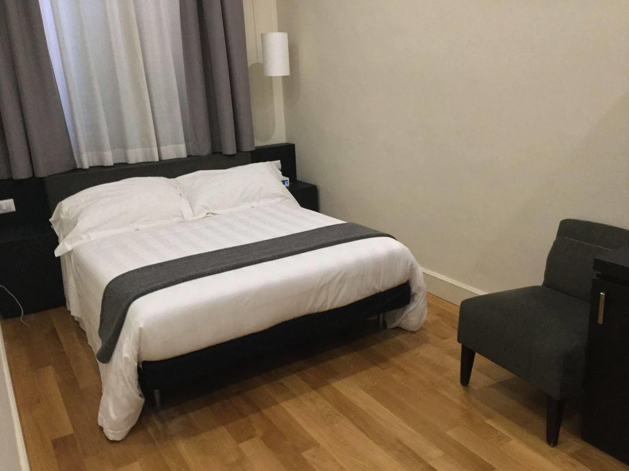 Rhome Terminal Guest House Рим Екстер'єр фото