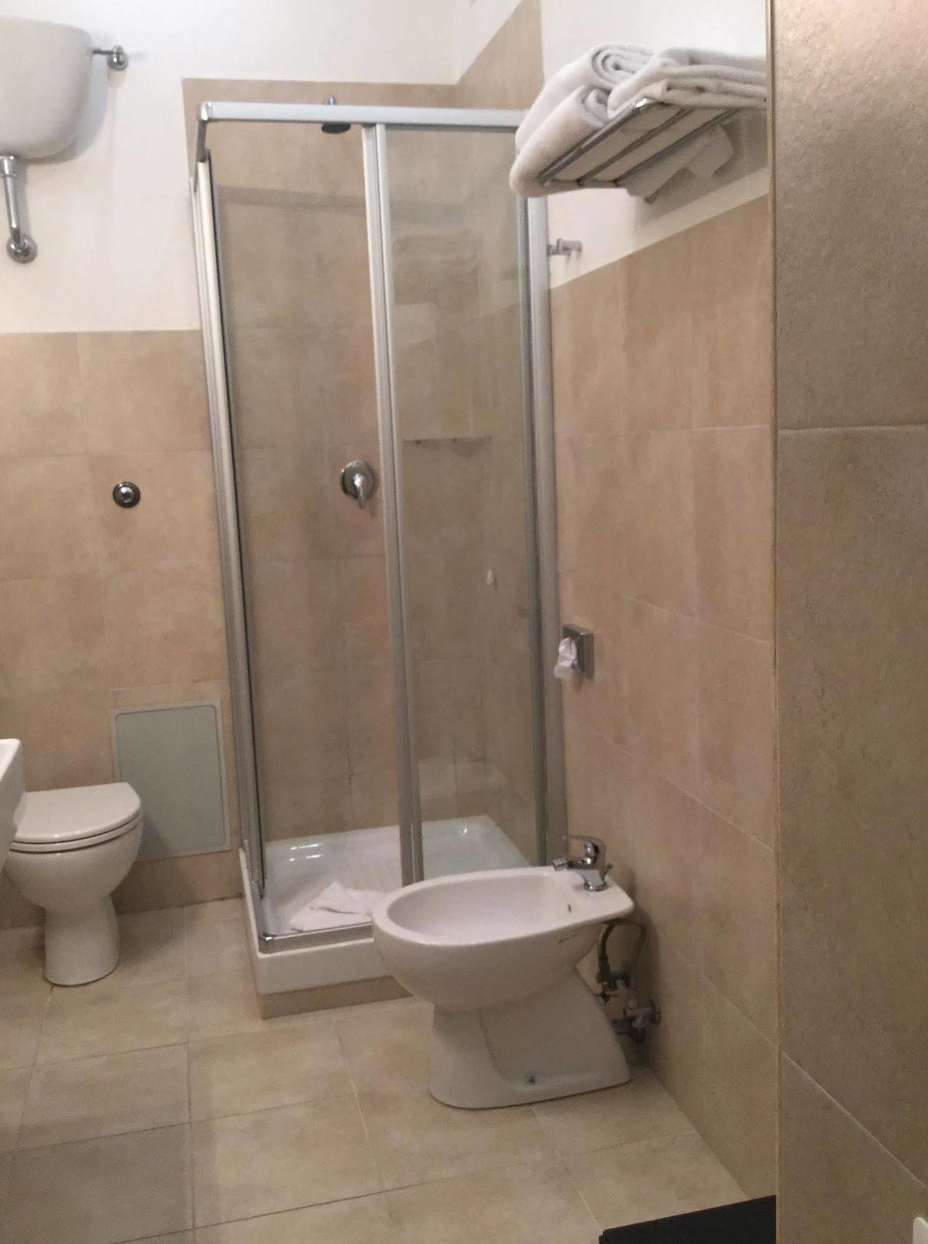 Rhome Terminal Guest House Рим Екстер'єр фото