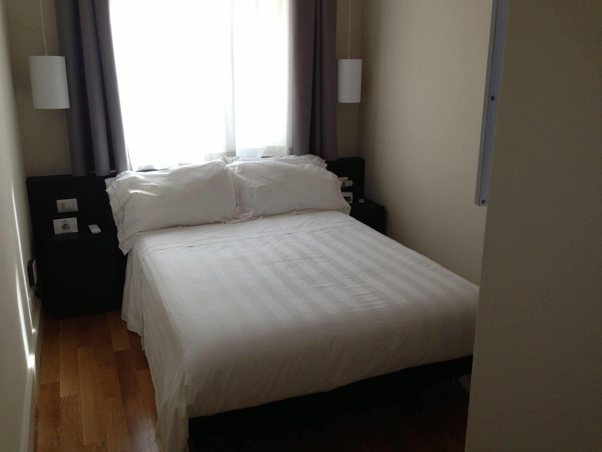 Rhome Terminal Guest House Рим Екстер'єр фото